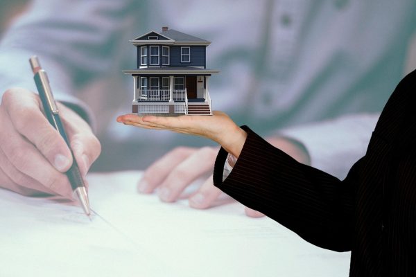 Understanding Real Estate Market Cycles in 2025