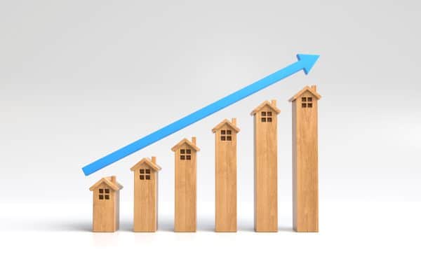 Impact of Economic Cycles on Real Estate Markets 2025